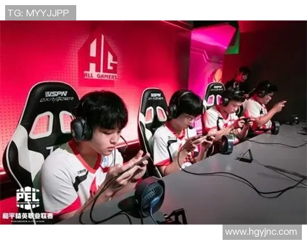 和平精英评论：深入分析LNG战队在防守与反击中的得失表现